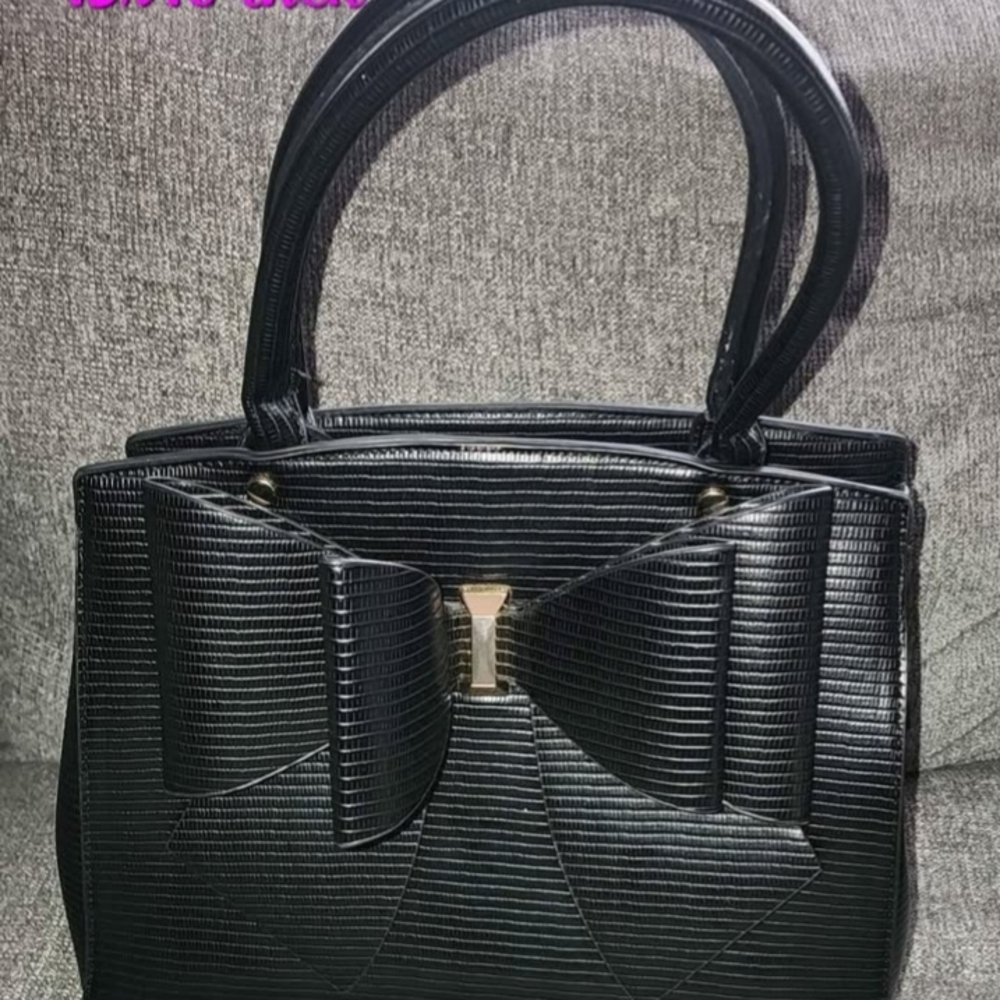 Elegant Black Bow Handbag